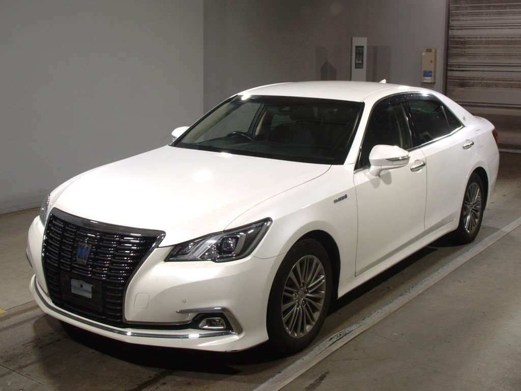 2017 Toyota Crown Hybrid AWS210[0]