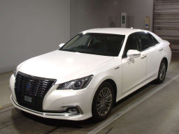 2017 Toyota Crown Hybrid