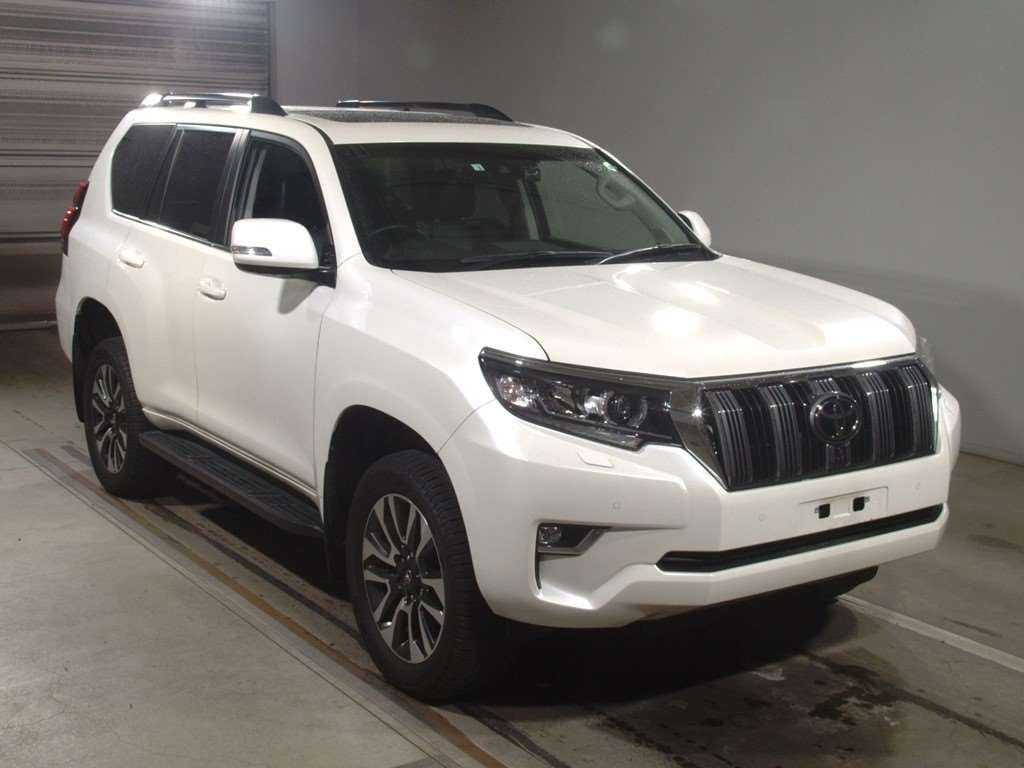 2022 Toyota Land Cruiser Prado GDJ150W[2]