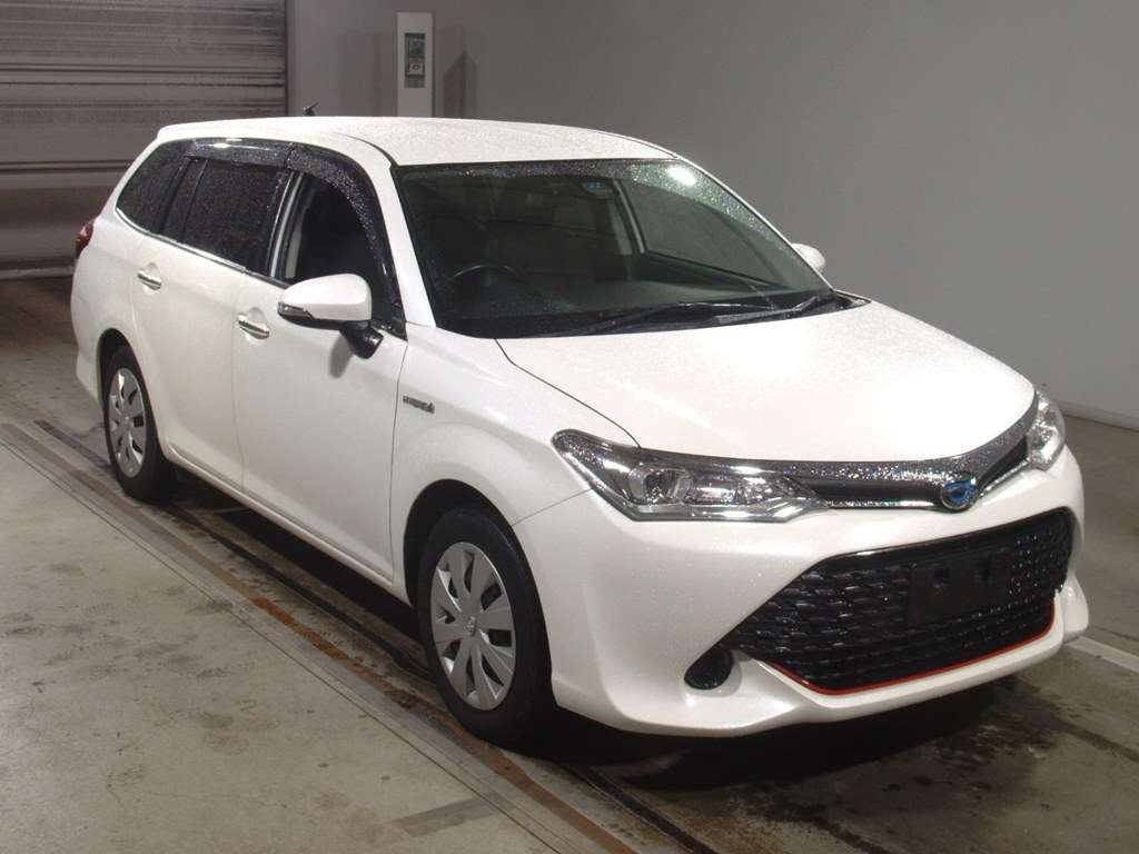 2016 Toyota Corolla Fielder NKE165G[2]