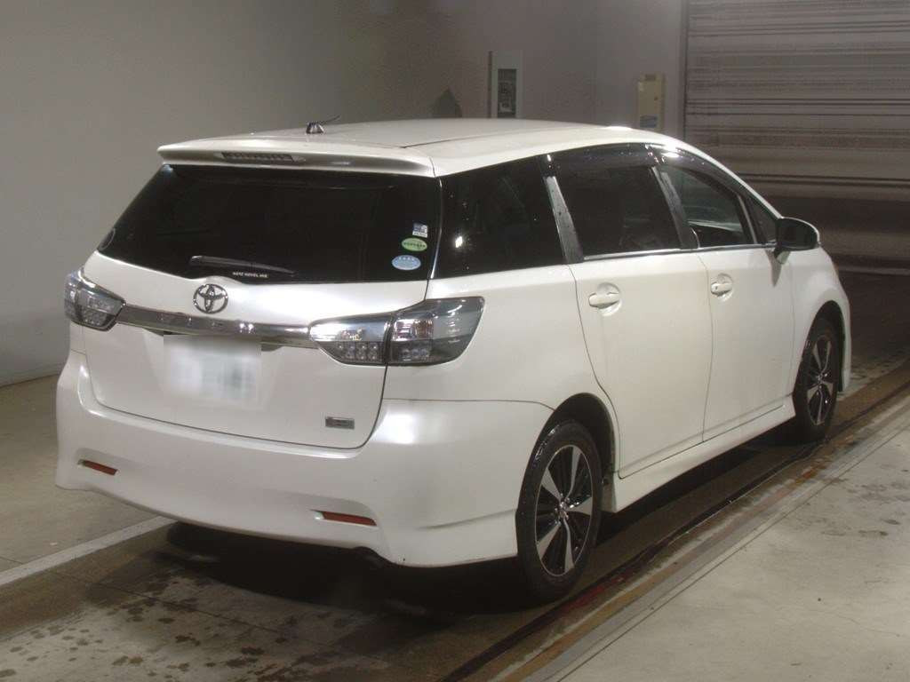 2012 Toyota Wish ZGE20W[1]