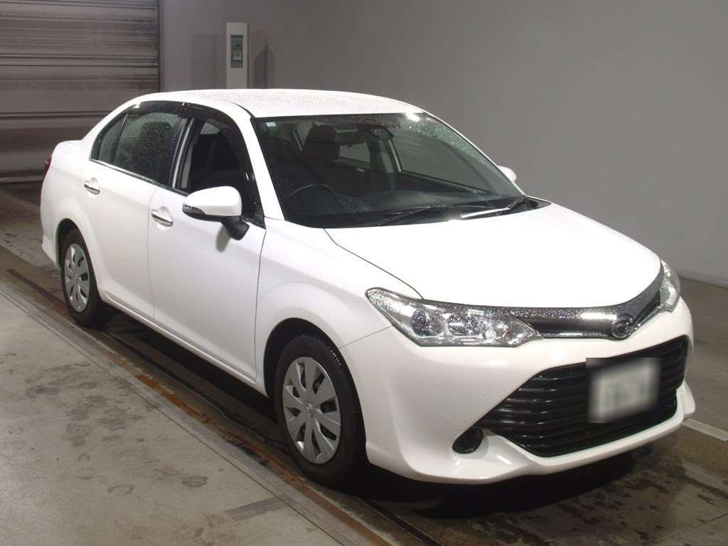 2016 Toyota Corolla Axio NRE161[2]