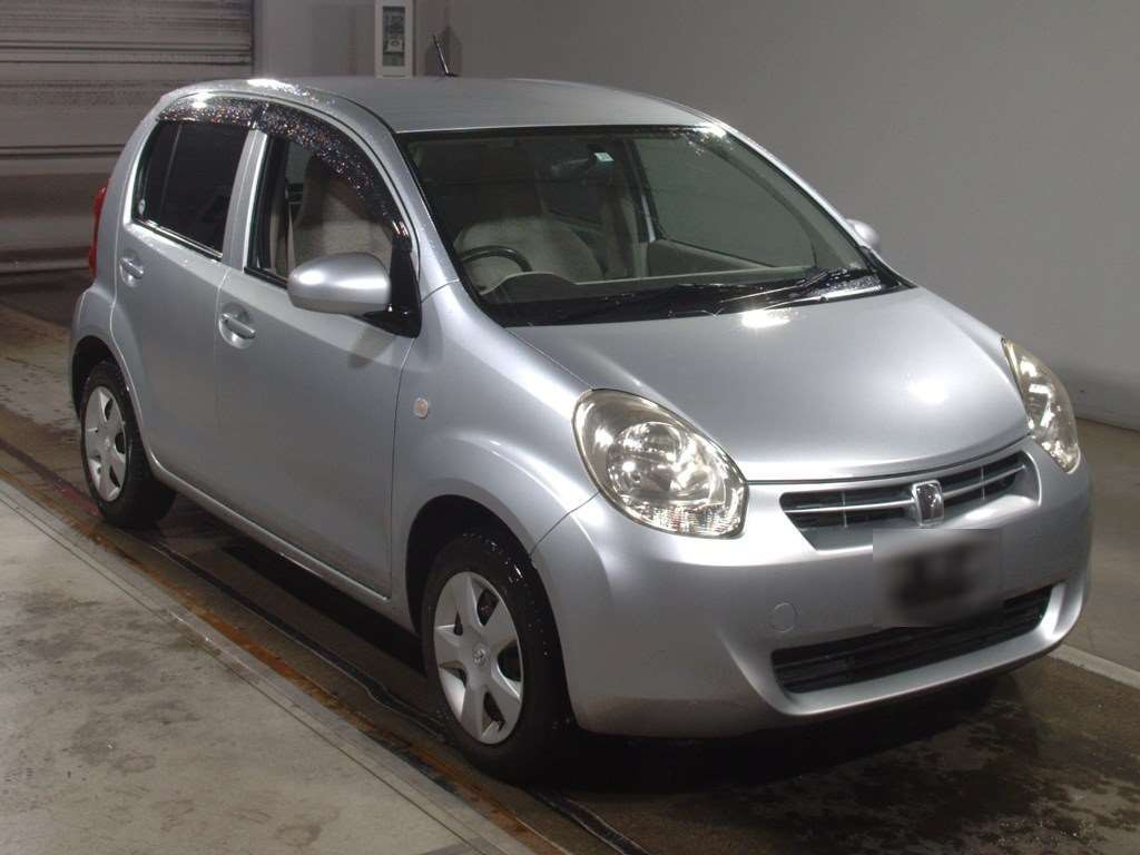 2011 Toyota Passo NGC30[2]