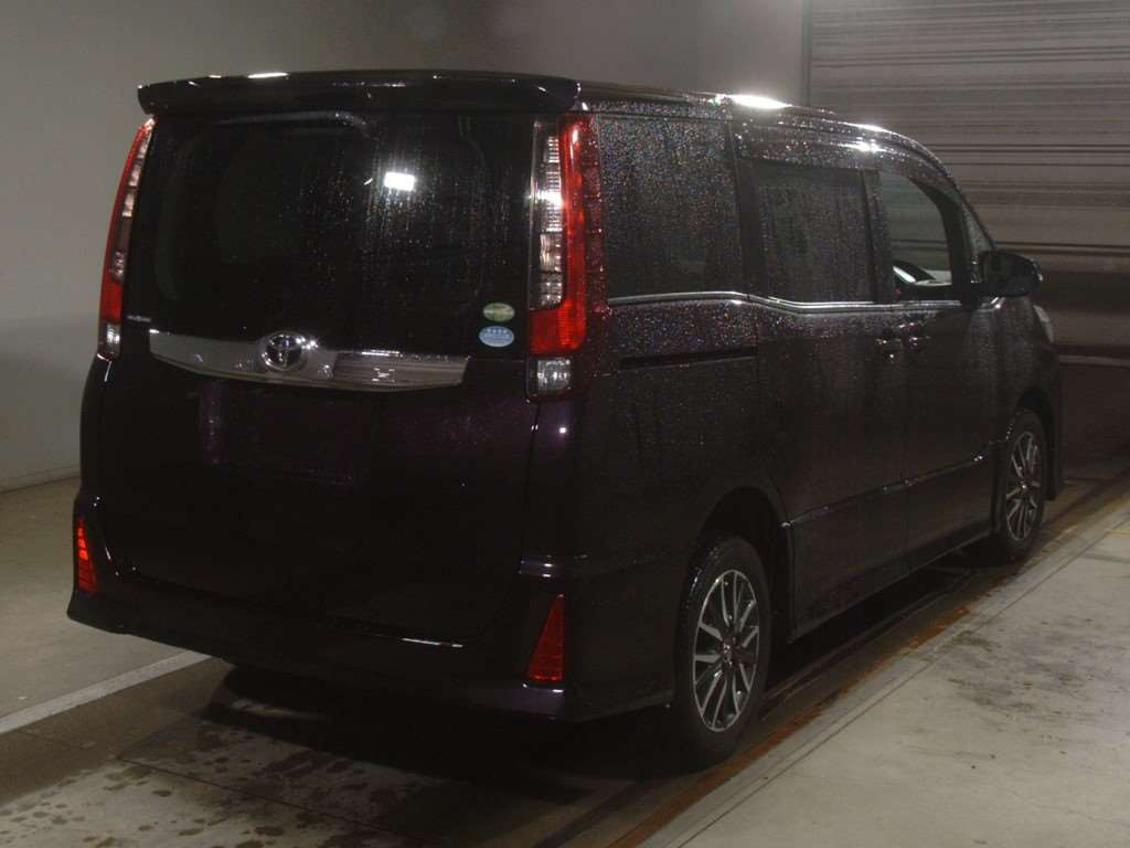 2016 Toyota Noah ZRR85W[1]