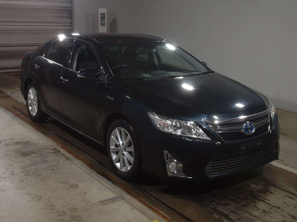 2014 Toyota Camry AVV50[2]