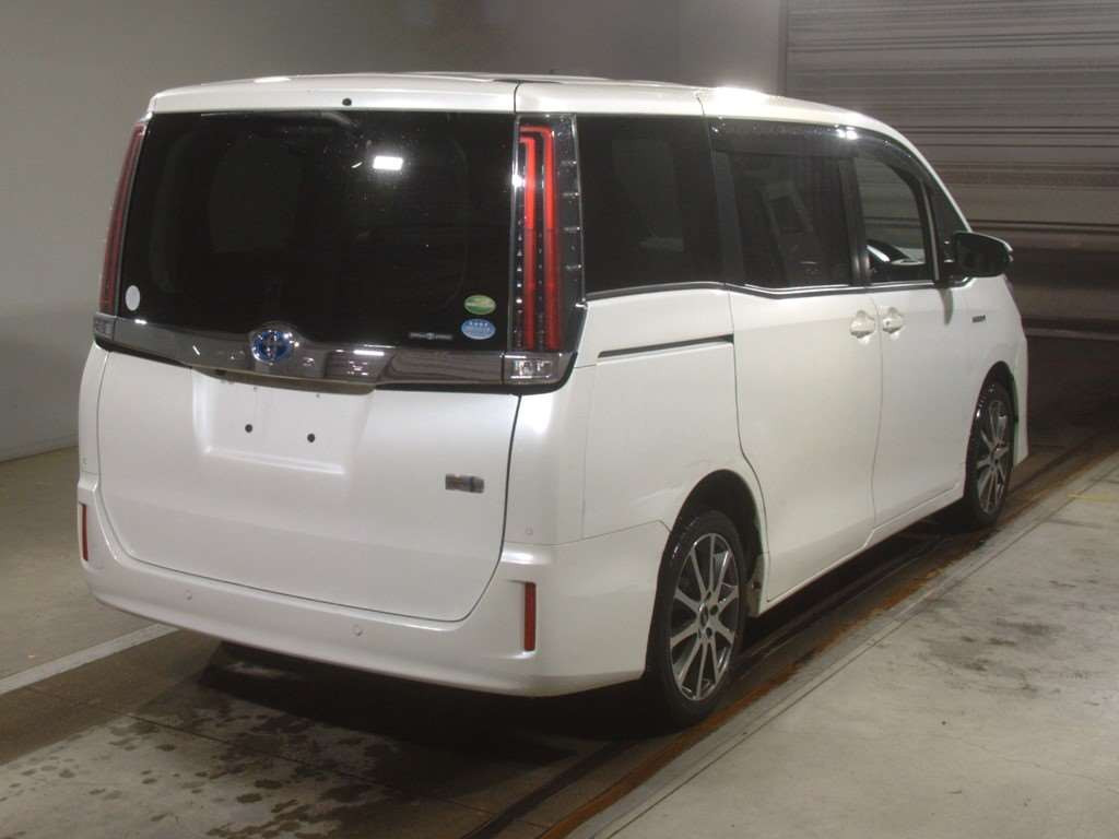 2019 Toyota Noah ZWR80G[1]