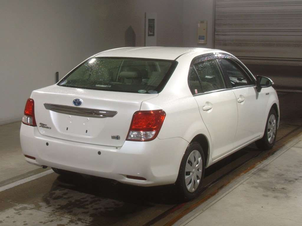 2014 Toyota Corolla Axio NKE165[1]