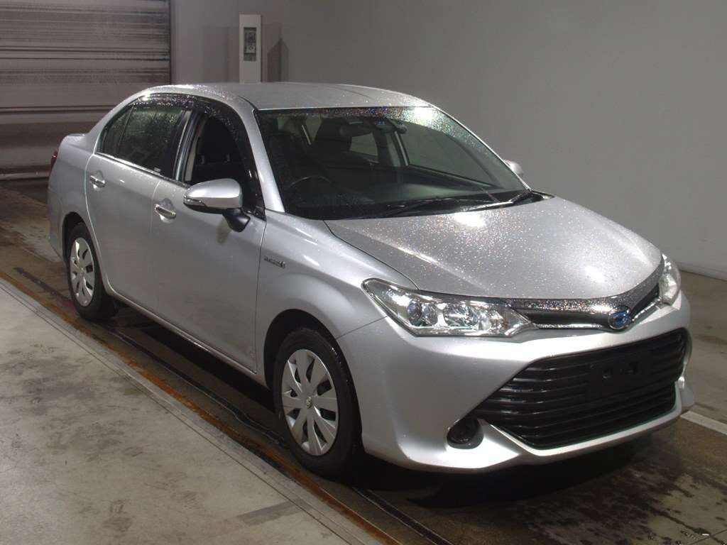 2017 Toyota Corolla Axio NKE165[2]