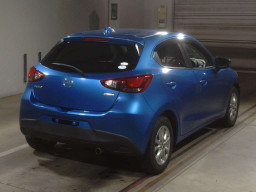 2016 Mazda Demio