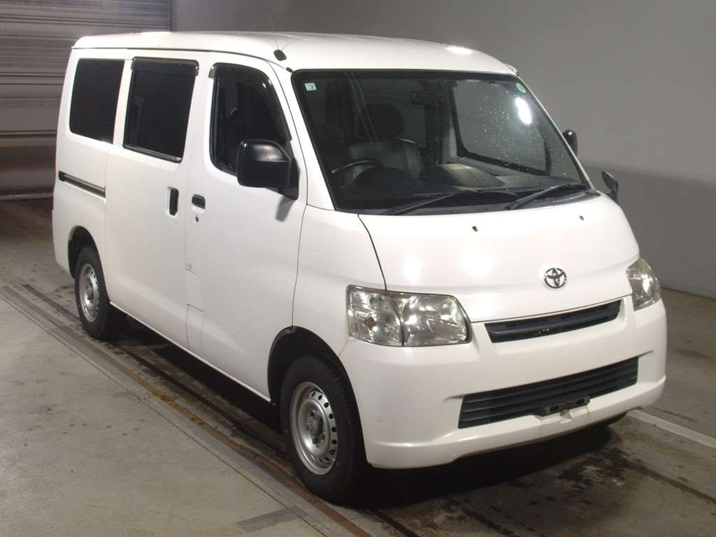 2018 Toyota Townace Van S412M[2]