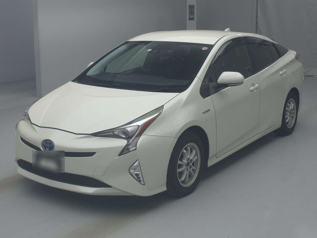 2016 Toyota Prius ZVW50[0]