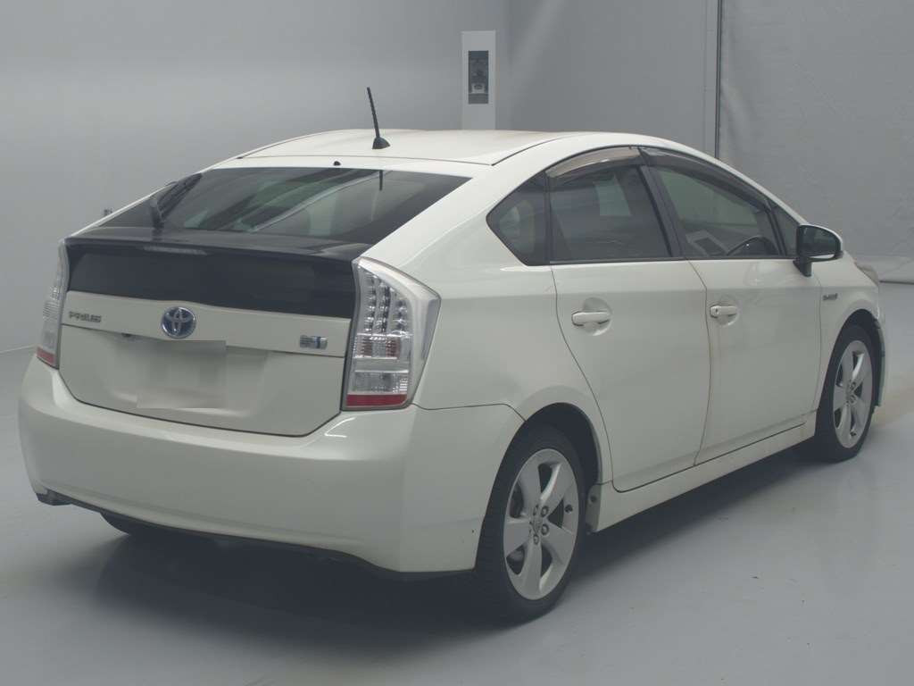 2011 Toyota Prius ZVW30[1]