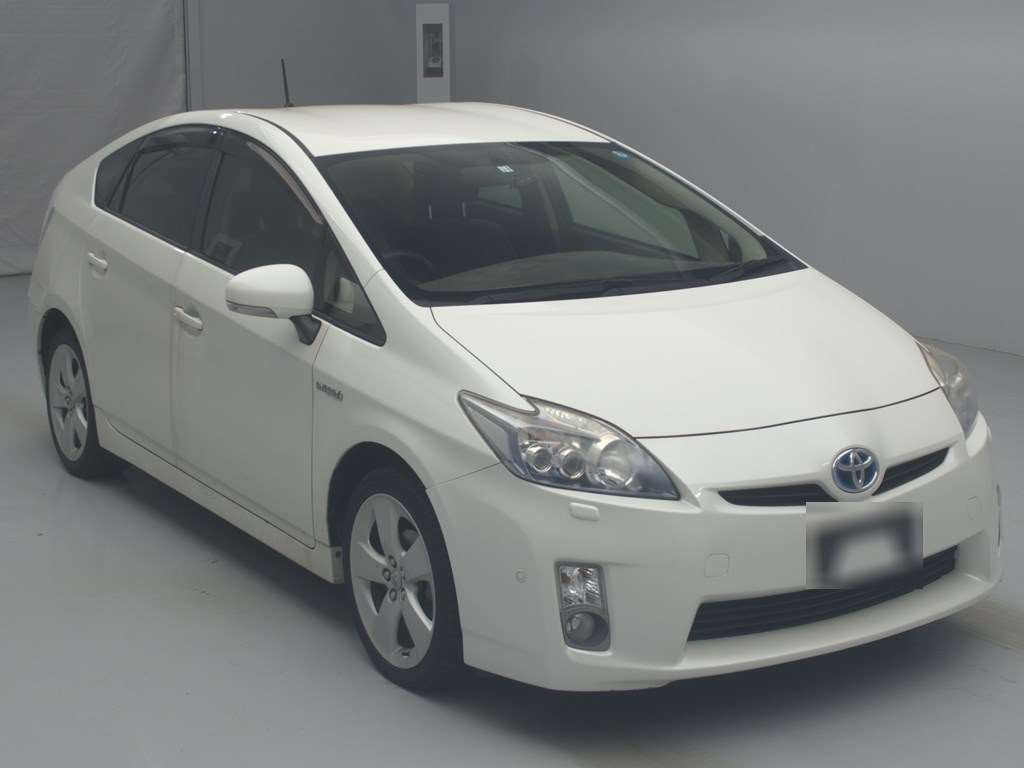 2011 Toyota Prius ZVW30[2]