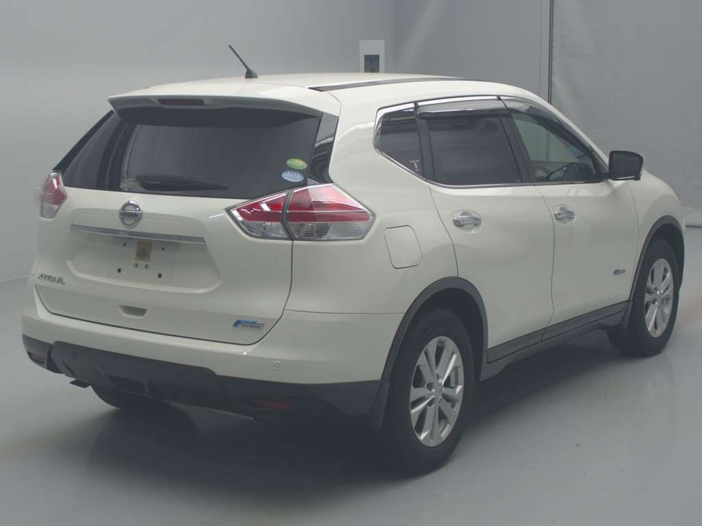 2016 Nissan X-Trail HNT32[1]