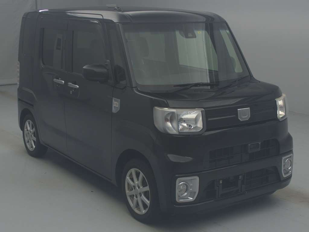 2018 Daihatsu Wake LA700S[2]