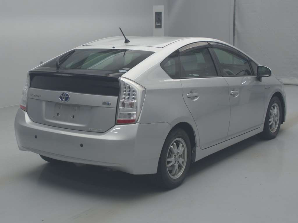 2011 Toyota Prius ZVW30[1]