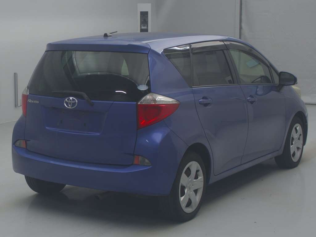 2012 Toyota Ractis NCP120[1]