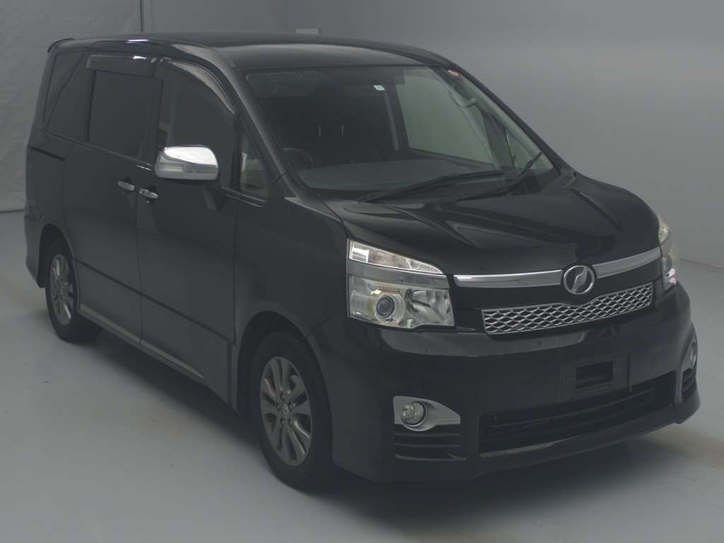 2013 Toyota Voxy ZRR70W[2]