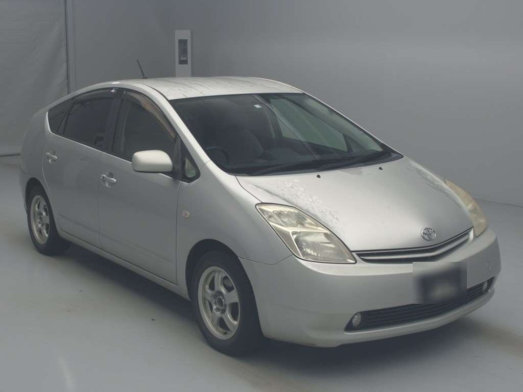 2004 Toyota Prius NHW20[2]