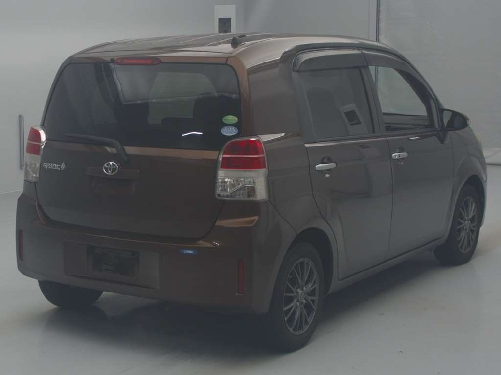 2013 Toyota Spade NCP141[1]