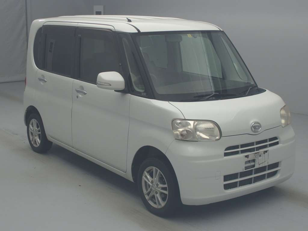 2010 Daihatsu Tanto L375S[2]