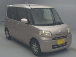 2010 Daihatsu Tanto