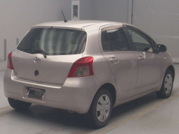 2005 Toyota Vitz