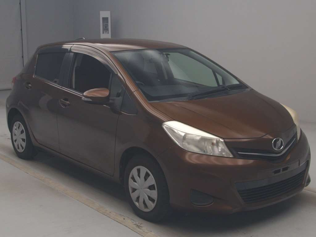 2011 Toyota Vitz KSP130[2]