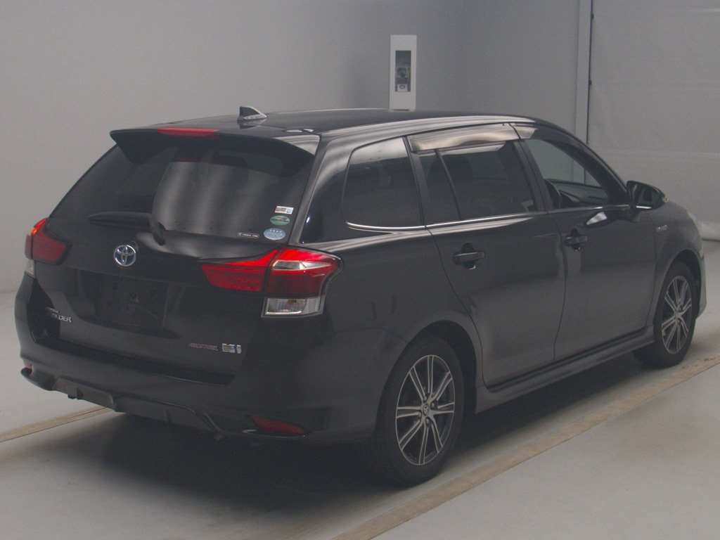 2015 Toyota Corolla Fielder NKE165G[1]