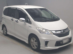 2014 Honda Freed hybrid