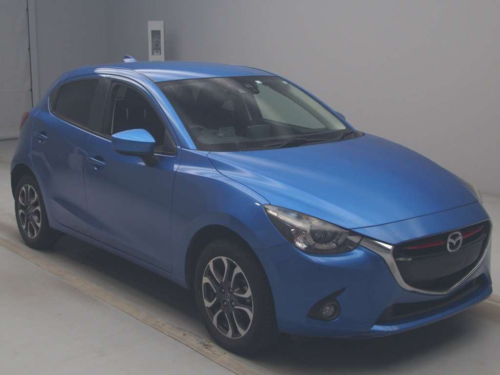 2016 Mazda Demio DJ5AS[2]