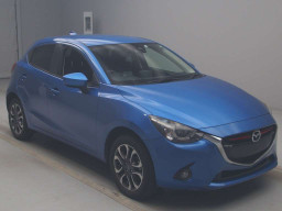 2016 Mazda Demio