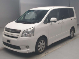 2007 Toyota Noah