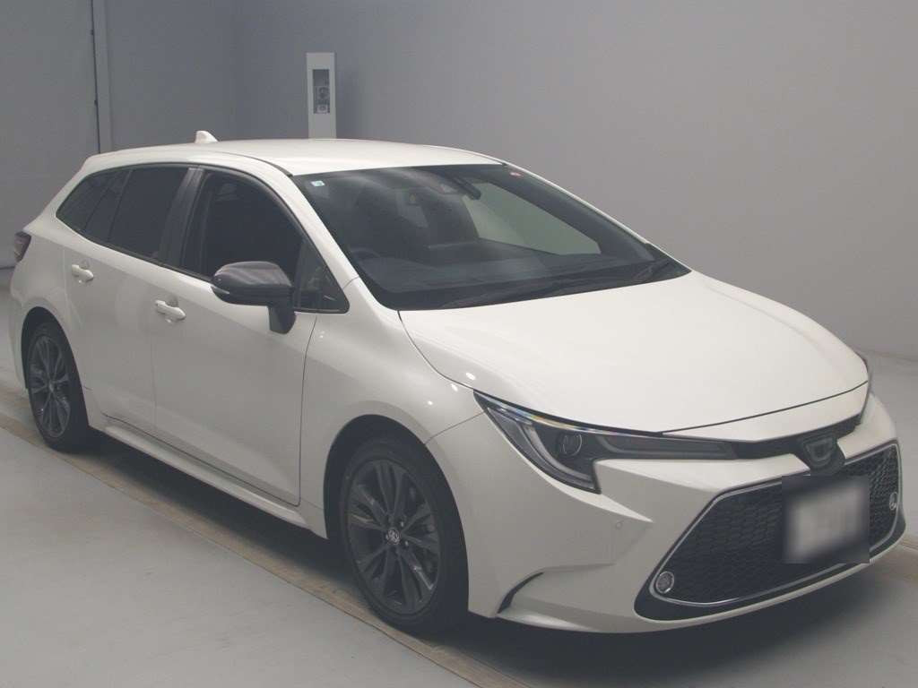 2020 Toyota Corolla Touring Wagon ZRE212W[2]