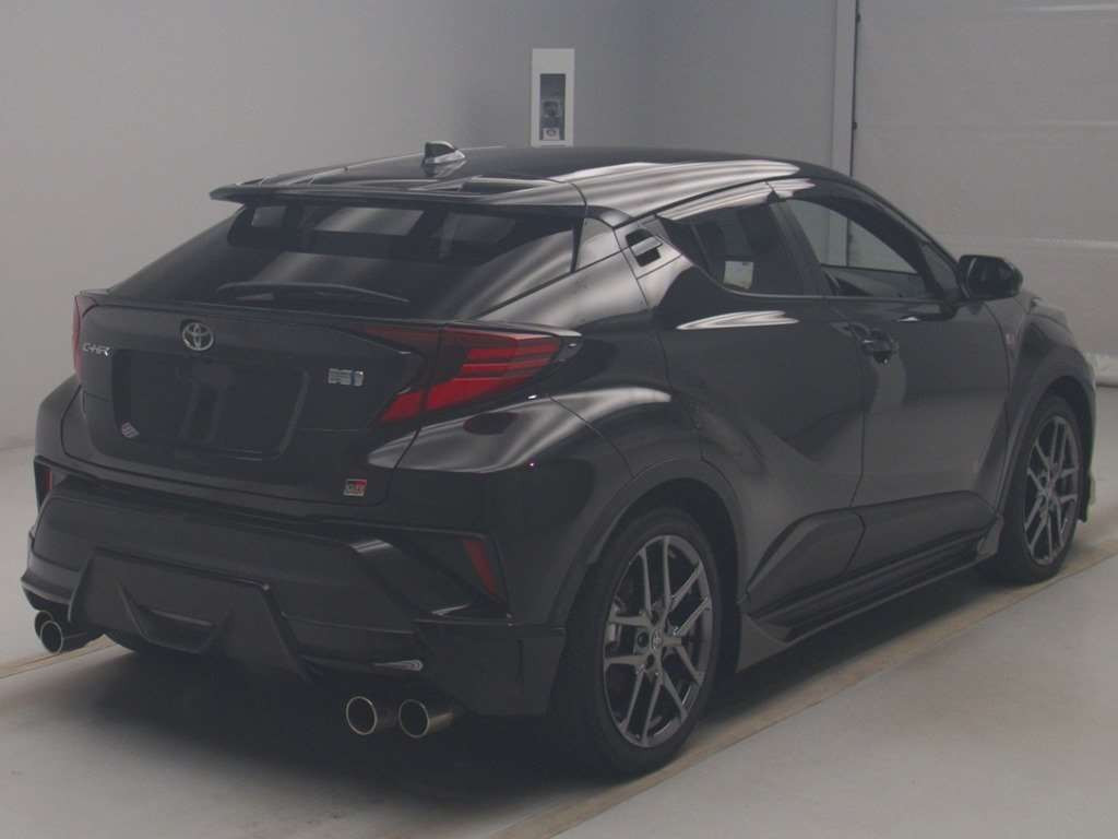 2021 Toyota C-HR ZYX11[1]