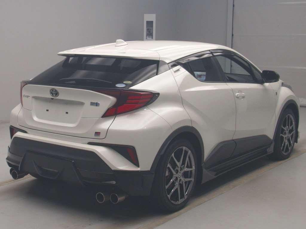 2021 Toyota C-HR ZYX11[1]