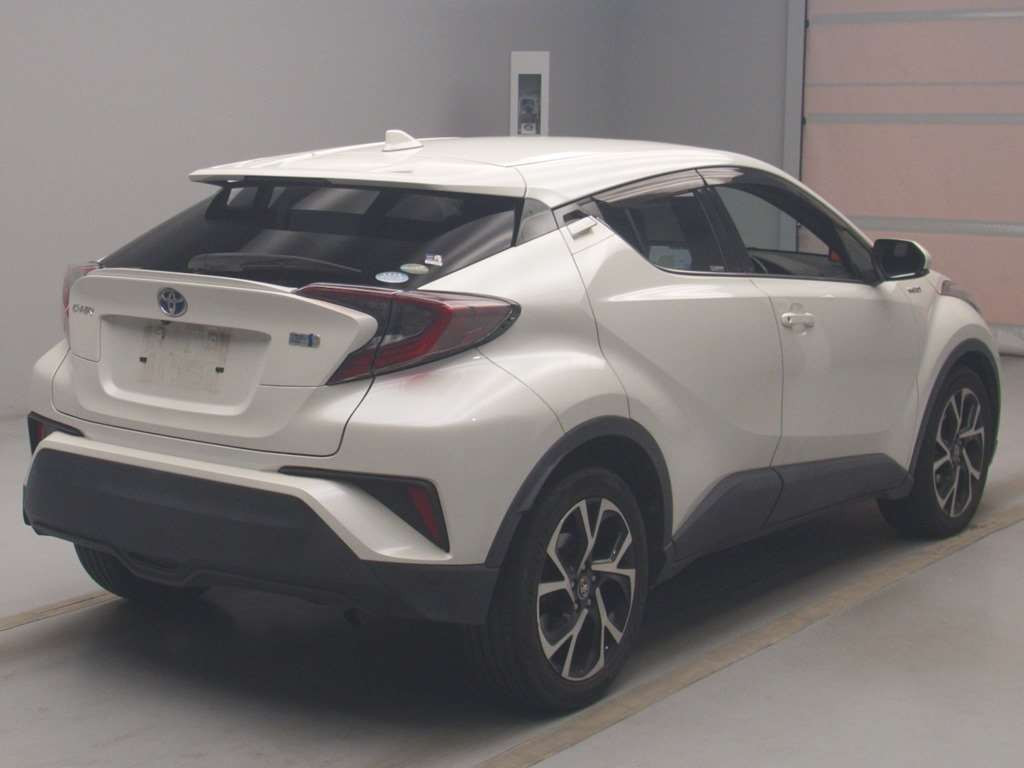 2017 Toyota C-HR ZYX10[1]