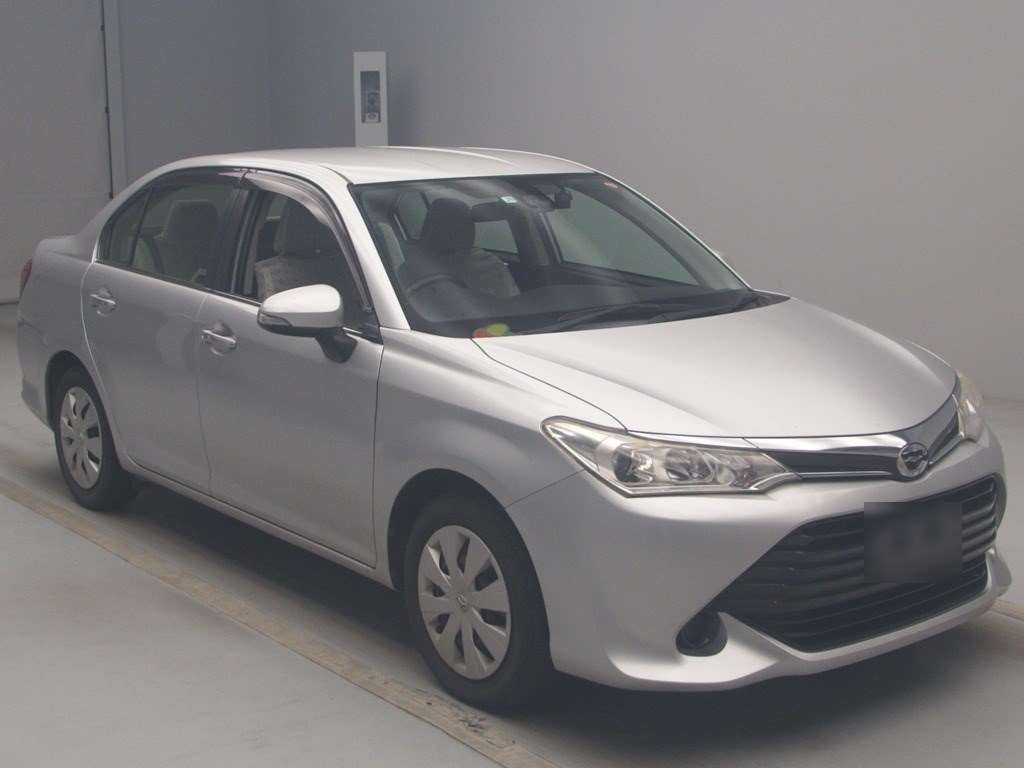 2015 Toyota Corolla Axio NRE161[2]