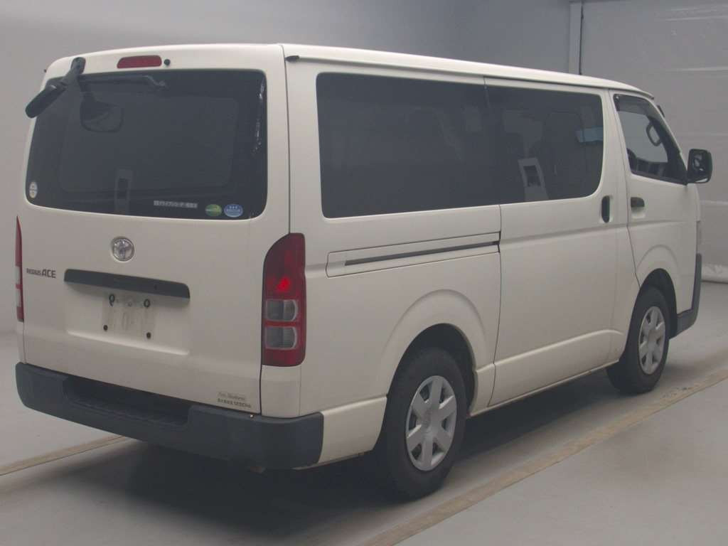 2019 Toyota Regiusace Van TRH200V[1]