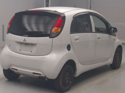 2009 Mitsubishi i