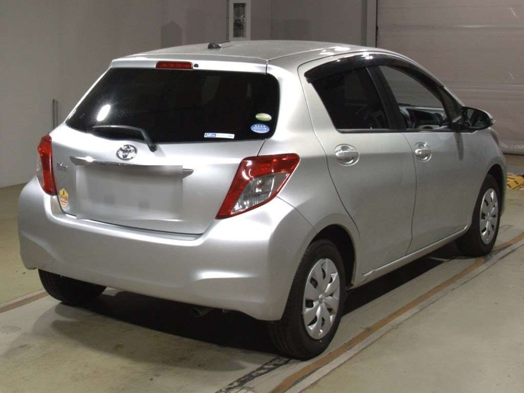 2012 Toyota Vitz NSP130[1]