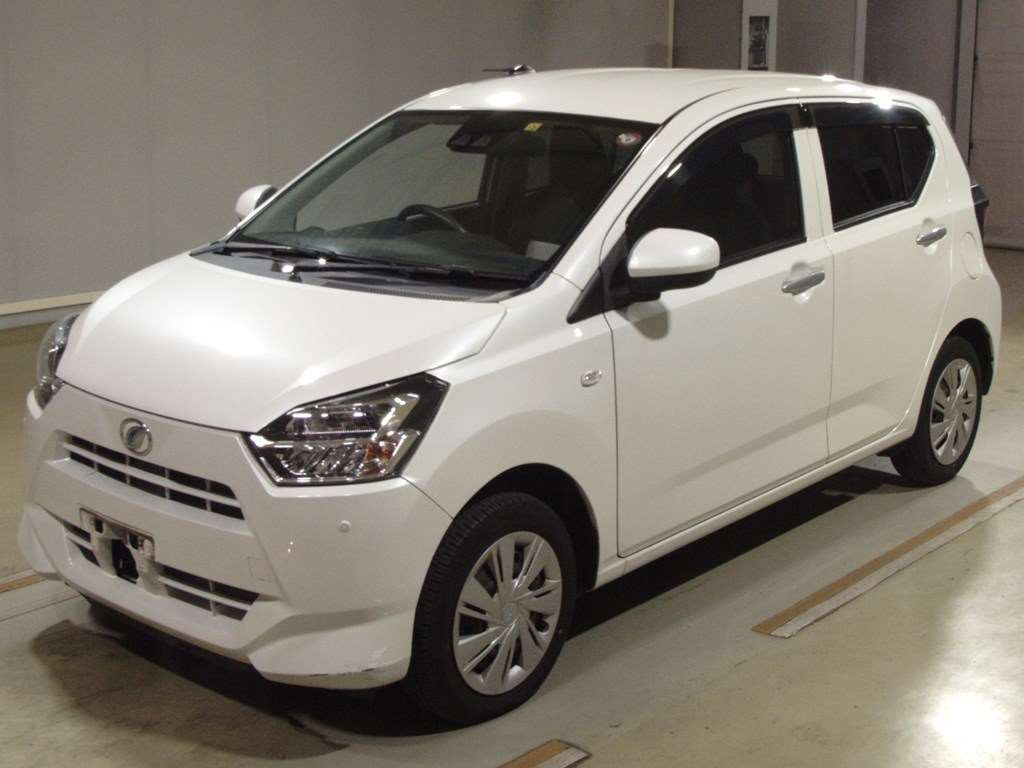 2017 Daihatsu Mira es LA360S[0]