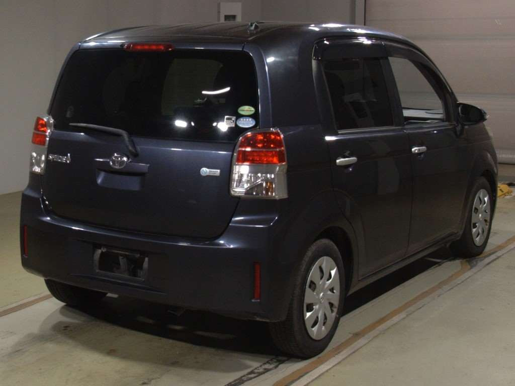 2012 Toyota Spade NCP141[1]