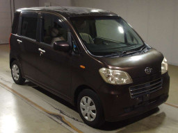 2010 Daihatsu Tanto exe