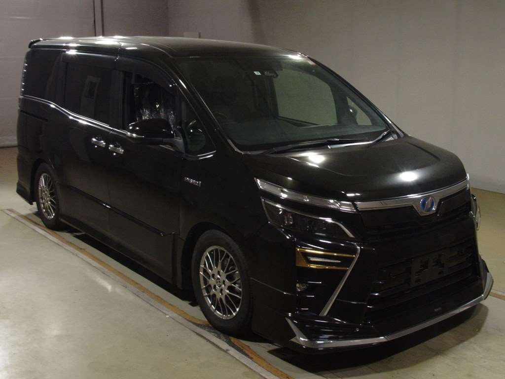 2019 Toyota Voxy ZWR80W[2]