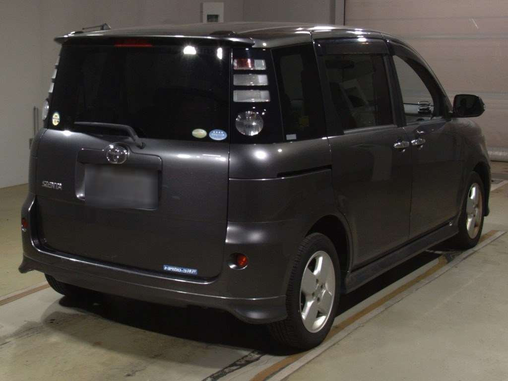 2010 Toyota Sienta NCP81G[1]