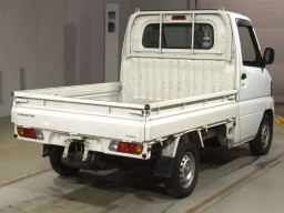 2010 Mitsubishi Minicab Truck