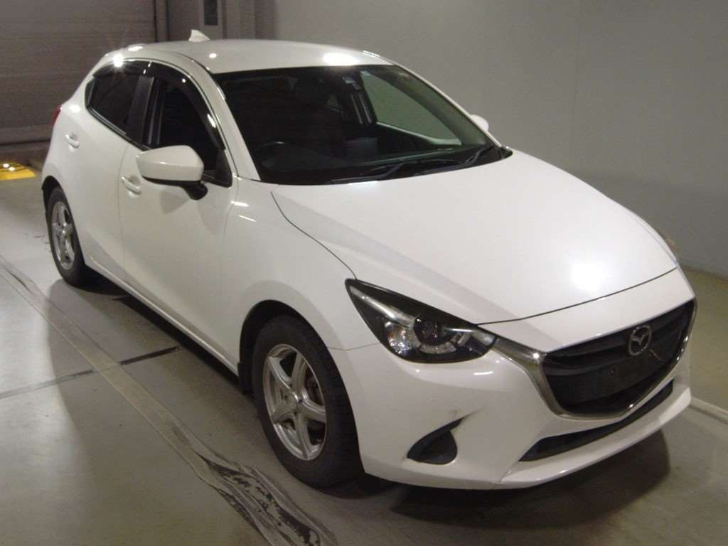 2015 Mazda Demio DJ3FS[2]