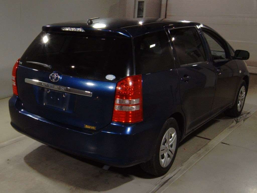 2004 Toyota Wish ZNE10G[1]