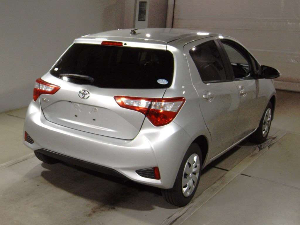 2018 Toyota Vitz KSP130[1]